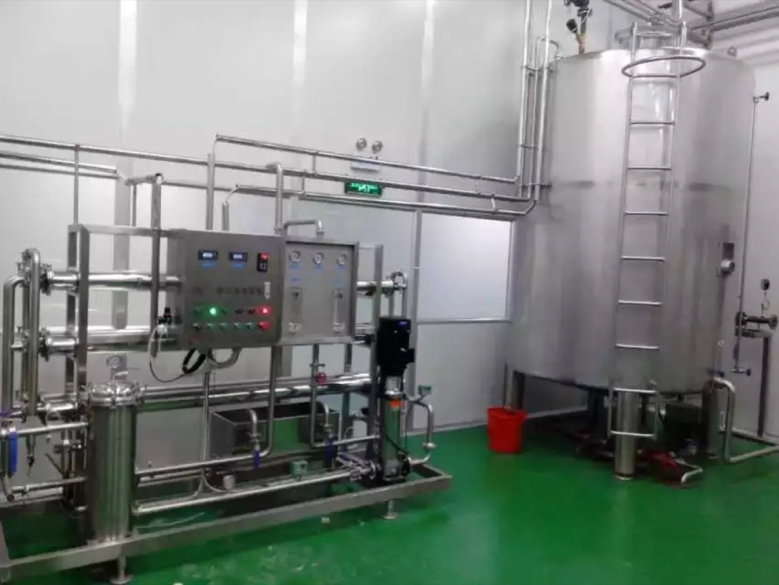 Project filtration skid for sanitary and process water treatment